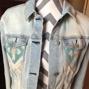 NWOT LuLaRoe Harvey Jean jacket Medium
